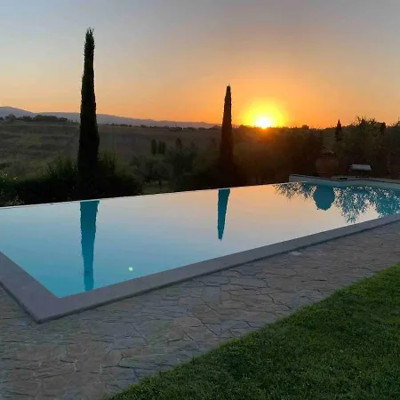 Il Noce Peaceful Tuscan Haven With Pool And Views Casa vacanze *